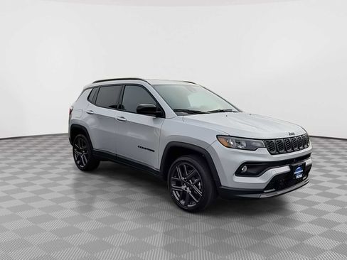 New 2026 Jeep Compass Latitude image 2
