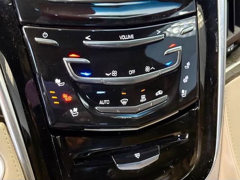 Used 2018 Cadillac Escalade ESV Platinum image 16