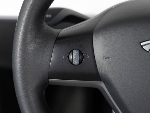 Used 2021 Tesla Model 3 Performance image 31