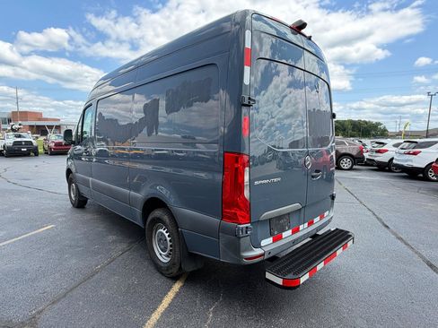 Used 2019 Mercedes-Benz Sprinter 144 image 5