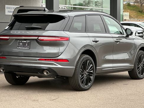 New 2025 Lincoln Corsair Reserve w/ Equipment Group 202A image 3