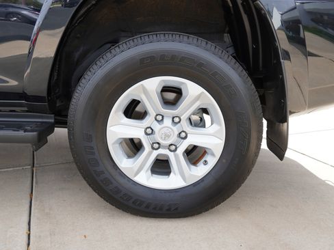 Used 2024 Toyota 4Runner SR5 image 12