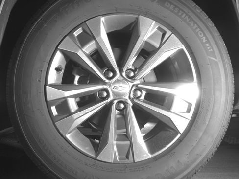 Used 2025 Chevrolet Equinox LT image 14