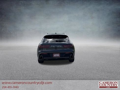 Used 2025 Genesis GV70 2.5T AWD/4WD image 4