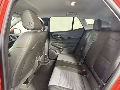 Used 2024 Chevrolet Trax LT w/ Driver Confidence Package FWD image 22