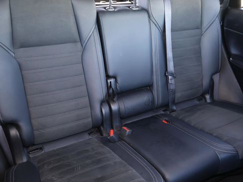 Used 2024 Mitsubishi Outlander SE image 19