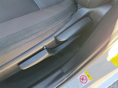 Used 2019 Toyota Corolla LE image 17