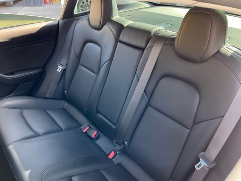 Used 2018 Tesla Model 3 Long Range image 18