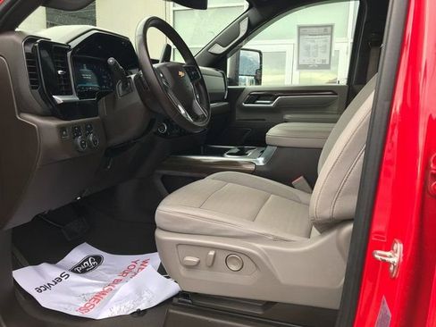 Used 2024 Chevrolet Silverado 3500 LT w/ Convenience Package image 5