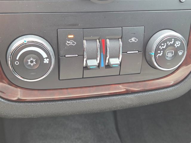 Used 2009 Chevrolet Impala LT FWD image 24