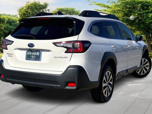 Certified 2025 Subaru Outback Premium image 6