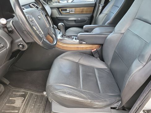 Used 2013 Land Rover Range Rover Sport HSE AWD/4WD image 3