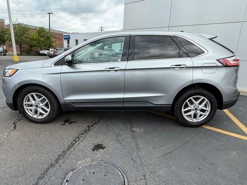 Used 2022 Ford Edge SEL image 4