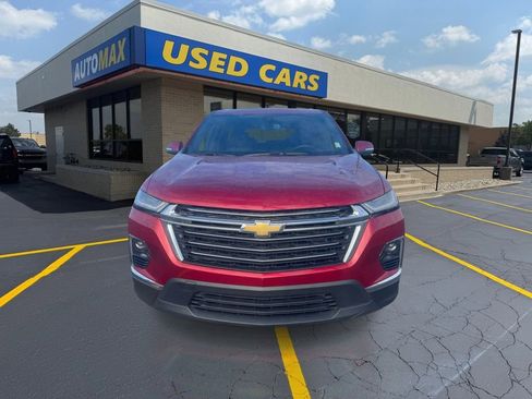 Used 2023 Chevrolet Traverse LT AWD/4WD image 3