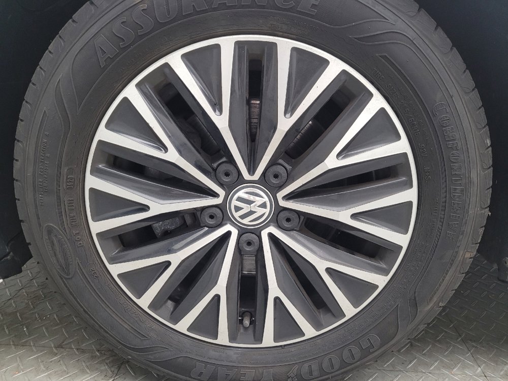Used 2019 Volkswagen Jetta SE w/ Cold Weather Package FWD image 31