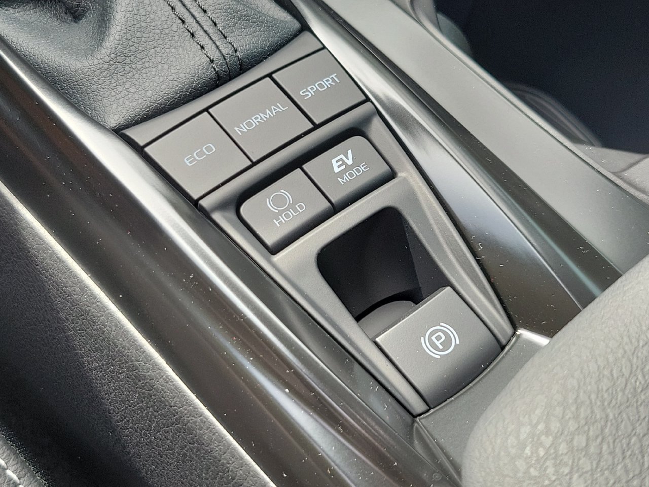 Used 2026 Toyota Camry SE FWD image 29