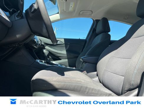 Used 2017 Chevrolet Cruze LT w/ Convenience Package FWD image 8