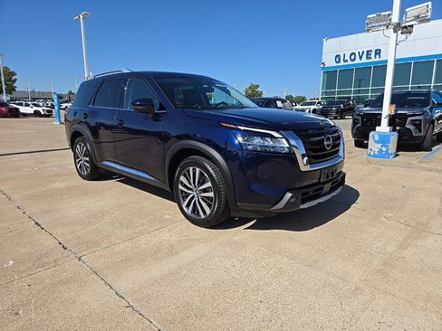 Used 2022 Nissan Pathfinder Platinum image 7