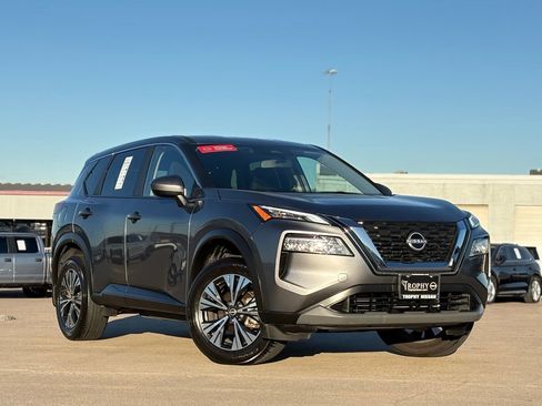 Certified 2023 Nissan Rogue SV image 2