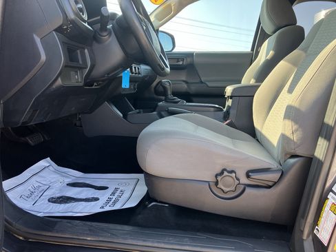 Used 2019 Toyota Tacoma SR w/ SX Package RWD image 18