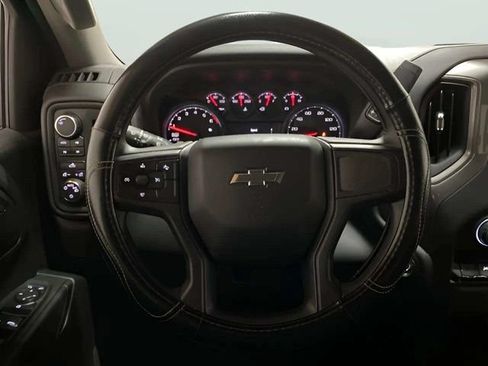 Used 2025 Chevrolet Silverado 1500 Custom Trail Boss w/ LPO, Dark Essentials Package AWD/4WD image 9