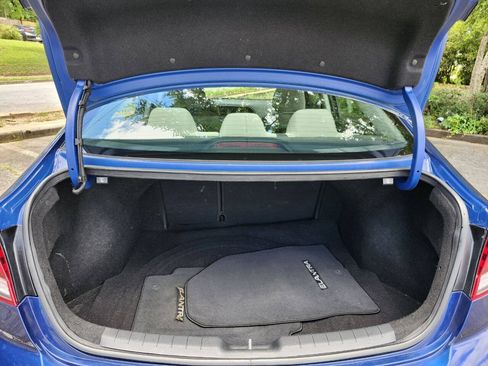 Used 2019 Hyundai Elantra SE FWD image 12