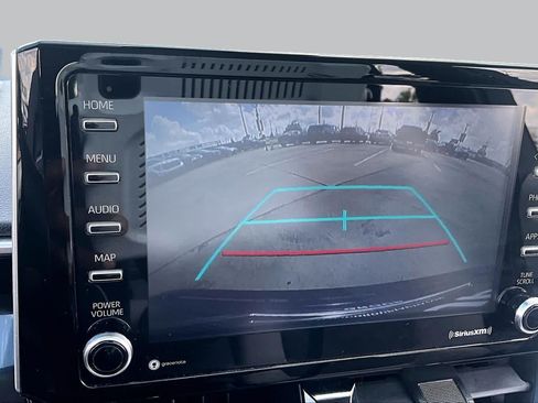 Used 2021 Toyota Corolla LE FWD image 25