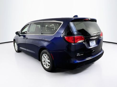 Used 2018 Chrysler Pacifica LX FWD image 7