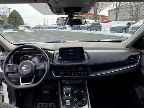 Used 2021 Nissan Rogue S image 19