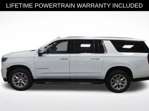 Used 2024 Chevrolet Suburban Premier RWD image 3