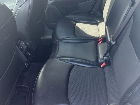 Used 2023 Jeep Compass Latitude image 8