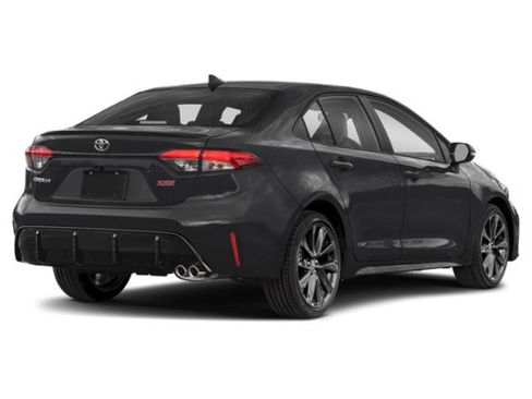 Used 2024 Toyota Corolla XSE FWD image 2