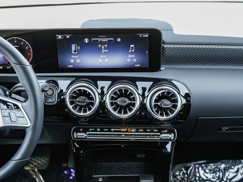 Certified 2026 Mercedes-Benz CLA 250 image 11