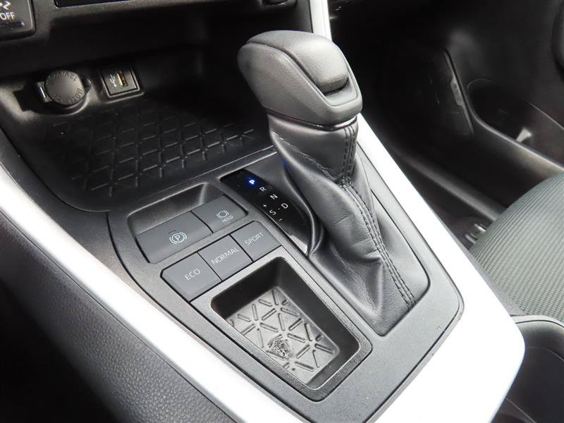 Used 2025 Toyota RAV4 LE FWD image 23