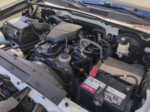 Used 2020 Toyota Tacoma SR w/ SR Convenience Package image 29