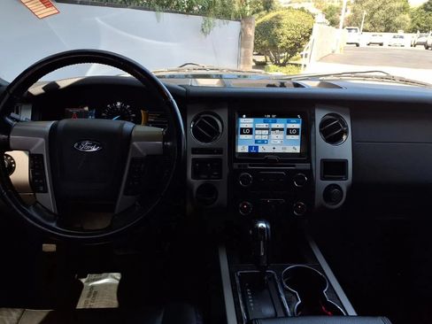 Used 2017 Ford Expedition Limited RWD image 22