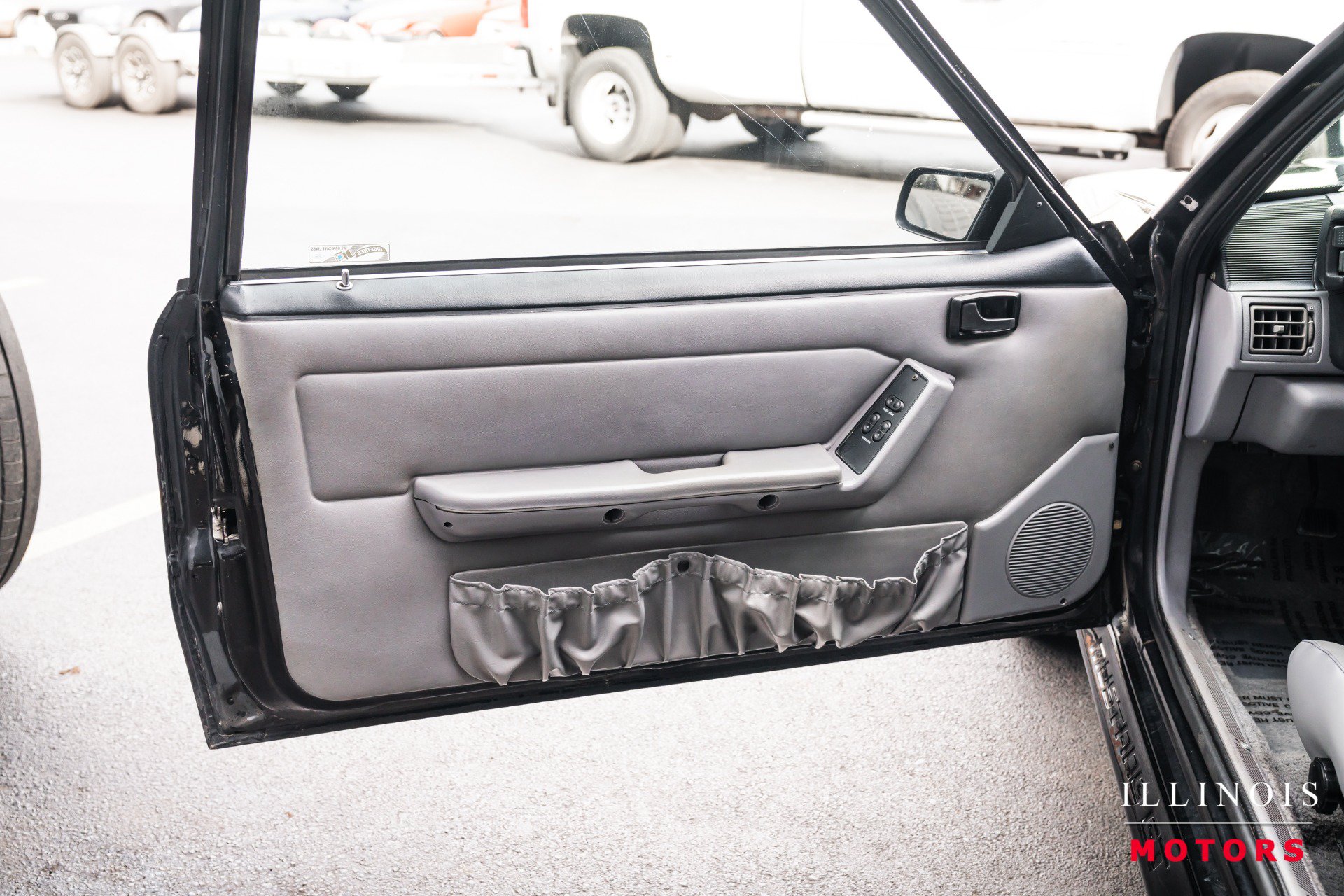 Used 1993 Ford Mustang GT RWD image 17