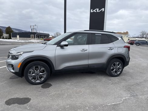 Certified 2024 Kia Seltos S image 7