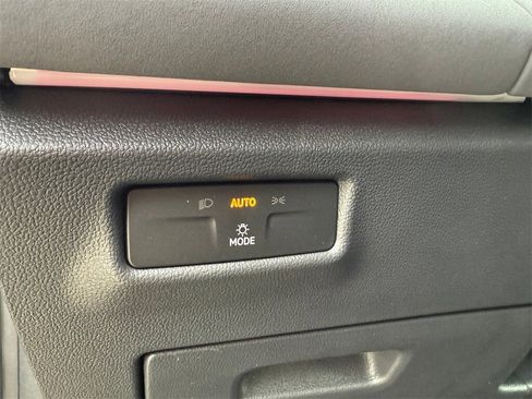 New 2026 Volkswagen Tiguan SE R-Line image 22