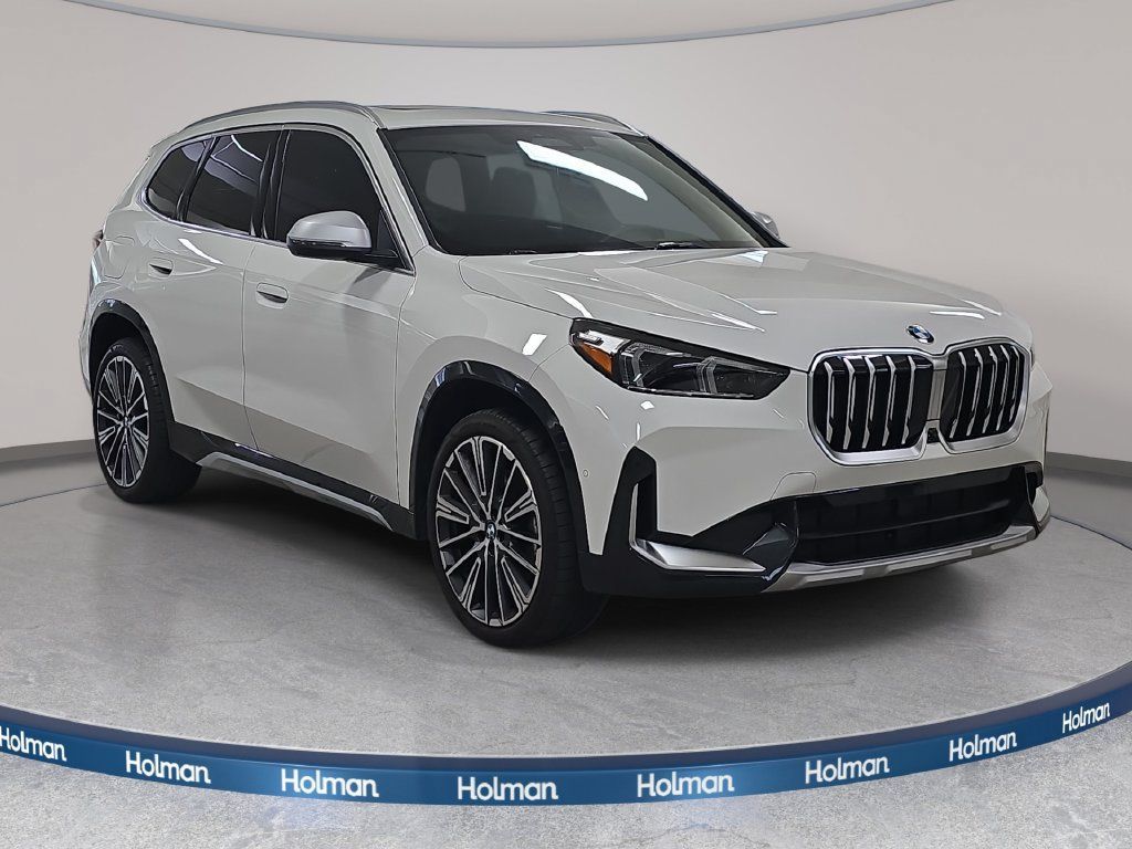 Certified 2024 BMW X1 xDrive28i w/ Premium Package AWD/4WD image 3