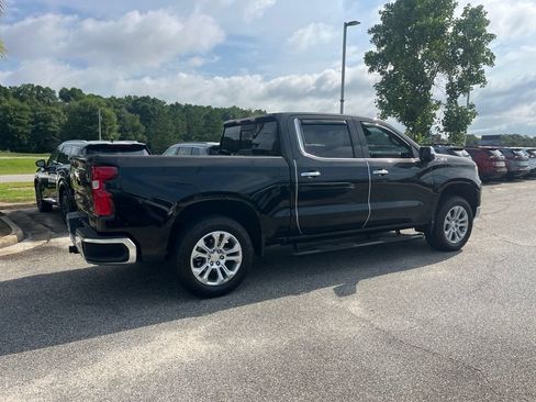 Used 2024 Chevrolet Silverado 1500 LTZ AWD/4WD image 5