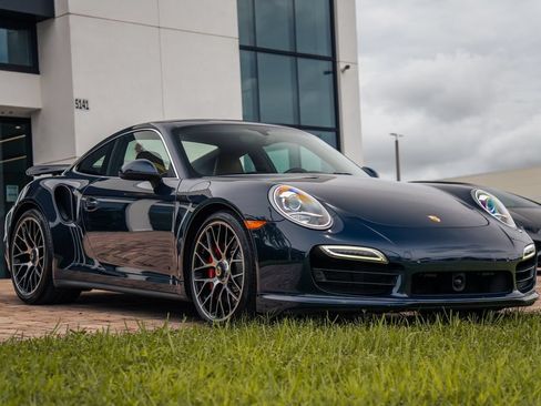 Used 2015 Porsche 911 Turbo AWD/4WD image 7