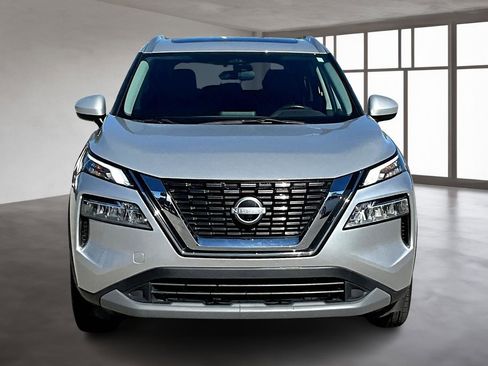 Used 2023 Nissan Rogue SV w/ SV Premium B Package image 4