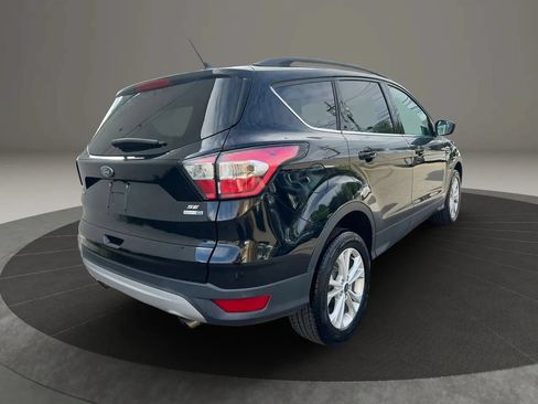 Used 2018 Ford Escape SE w/ SE Sync 3 Package AWD/4WD image 5