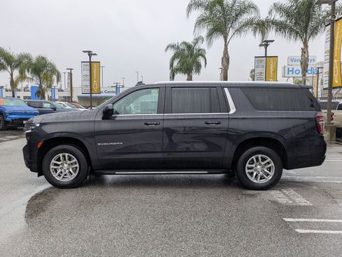 Used 2023 Chevrolet Suburban LT image 8