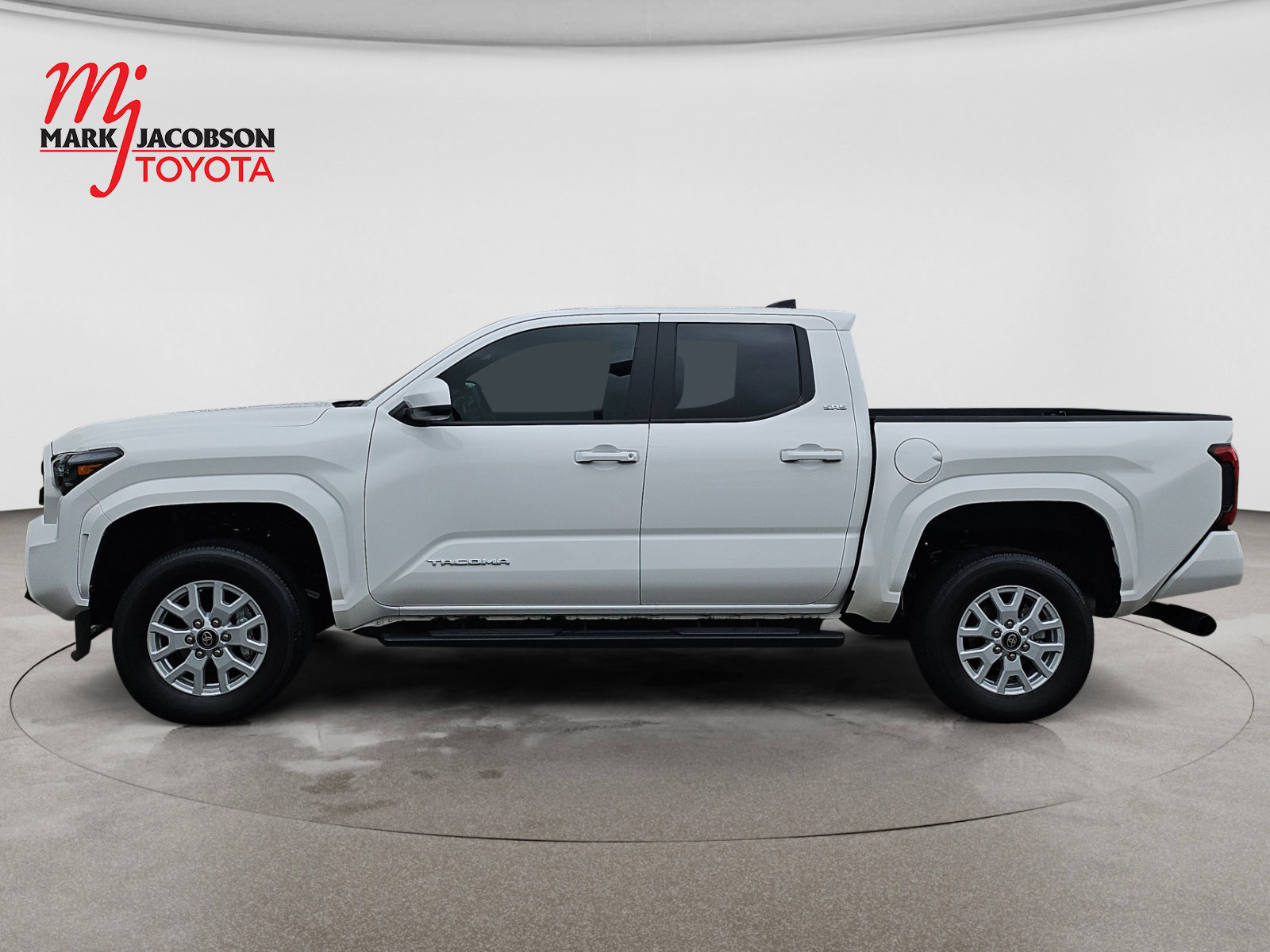 Used 2025 Toyota Tacoma SR5 RWD image 15