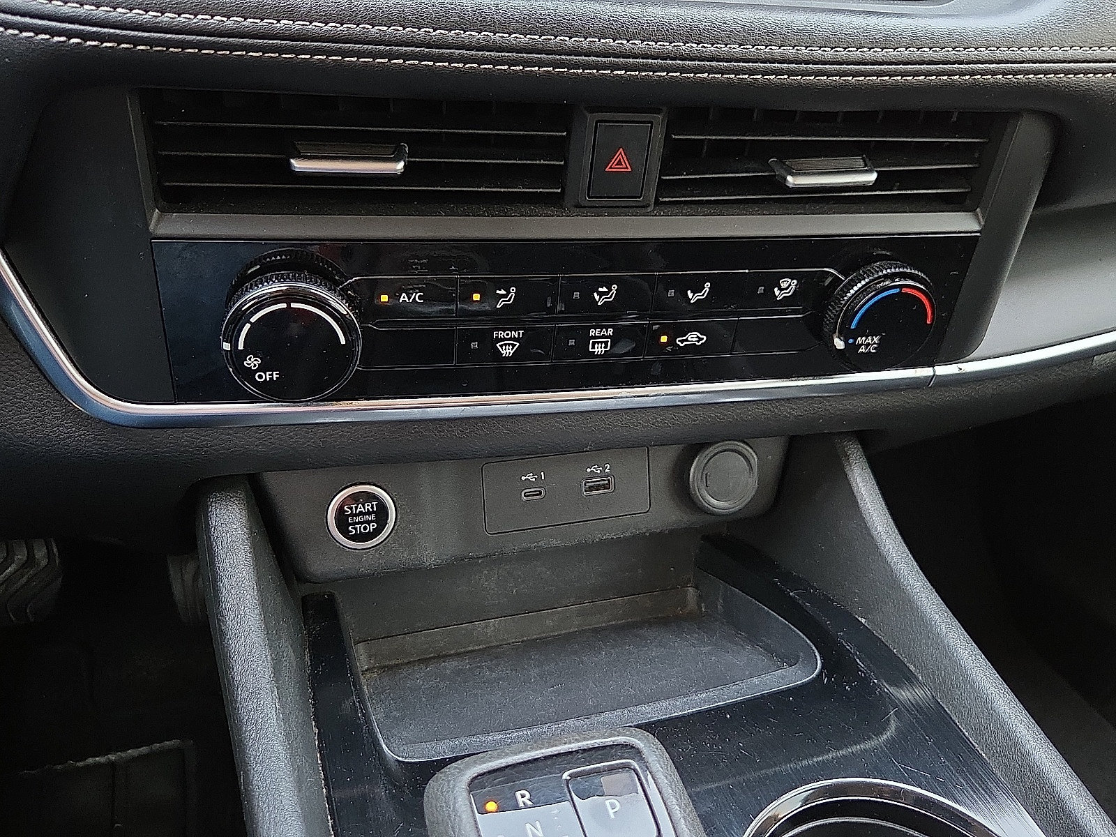 Used 2023 Nissan Rogue S FWD image 17