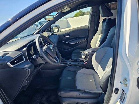 Used 2025 Toyota Corolla XSE FWD image 20