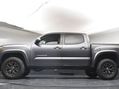 Used 2020 Toyota Tacoma SR5 image 36