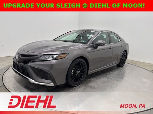 Used 2024 Toyota Camry XSE image 3